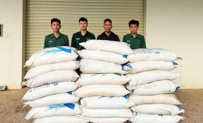 Số lượng đường kính nhập lậu bị cơ quan chức năng Quảng Trị thu giữ. (Ảnh: Biên phòng Quảng Trị)