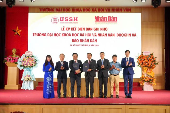 Lễ ký kết biên bản ghi nhớ hợp tác giữa Báo Nhân Dân và Trường đại học Khoa học Xã hội và Nhân văn, Đại học Quốc gia Hà Nội. (Ảnh: USSH)