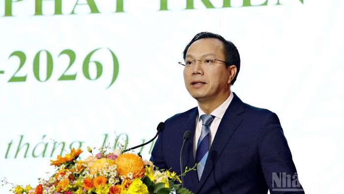 Thứ trưởng Giáo dục và Đào tạo Đoàn Trung Kiên đề nghị, Trường đại học Đà Lạt cần rà soát, xác định rõ sứ mệnh, tầm nhìn và xây dựng chiến lược phát triển cho giai đoạn mới. (Ảnh: BẢO VĂN)