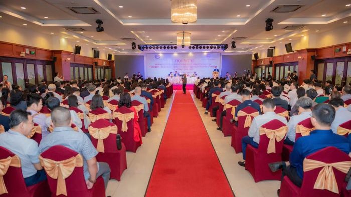 Toàn cảnh hội nghị "Ngành ngân hàng đồng hành khơi thông nguồn lực tài chính-ngân hàng phục vụ tăng trưởng vùng Đông Nam Bộ giai đoạn 2026-2030". (Ảnh: NHNN)