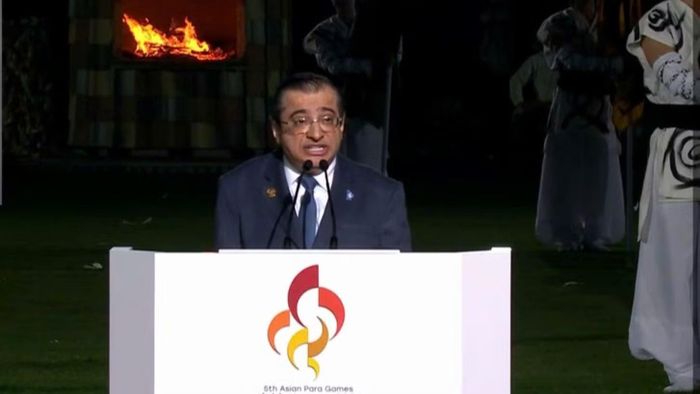 Ông Majid Rashed, Chủ tịch Ủy ban Paralympic châu Á (APC) phát biểu. (Ảnh: Ban tổ chức)