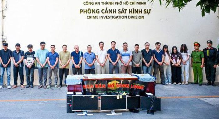 Cơ quan công an bắt tạm giam các đối tượng liên quan trong vụ Công ty mua bán nợ Song Long. Ảnh: Công an cung cấp