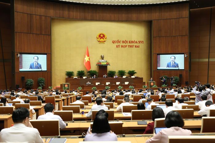  Các đại biểu dự phiên họp tại hội trường Diên Hồng, sáng 24-10. Ảnh: QUANG PHÚC 