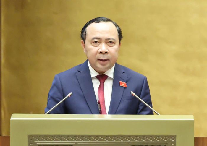 Bộ trưởng Bộ KH-CN Vũ Hải Quân trình bày tờ trình về dự án Luật sửa đổi, bổ sung một số điều của Luật Sở hữu trí tuệ. Ảnh: QUANG PHÚC