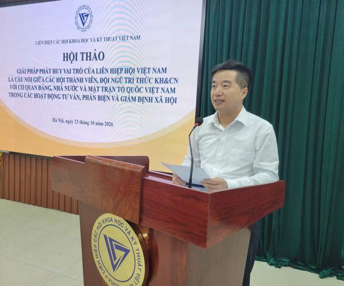 Tổng Thư ký VUSTA Nguyễn Quyết Chiến phát biểu khai mạc, đề dẫn hội thảo