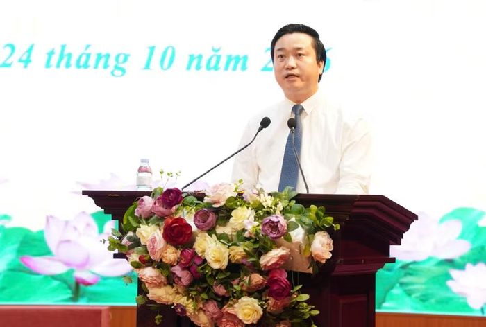 Ông Đỗ Đức Quế, Giám đốc Sở GD&ĐT Thanh Hoá phát biểu tại buổi lễ.