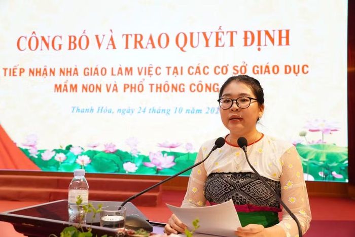 Cô giáo Lữ Thị Ngọc, giáo viên vừa trúng tuyển vào Trường THCS&THPT Quan Sơn.