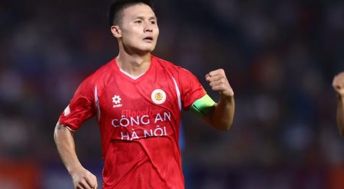 Quang Hải quyết tâm thi đấu thật tốt tại Shopee Cup 2026/27.