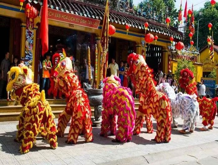 Múa lân – sư – rồng là một nét nghệ thuật dân gian truyền thống lâu đời tại Việt Nam mang nhiều ý nghĩa.