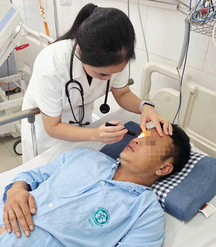 Trong khi đó, 6 bệnh nhân còn lại, gồm 4 người lớn và 2 trẻ nhỏ, đều đã cai các biện pháp hỗ trợ hô hấp, hiện tự thở khí phòng và có sức khỏe ổn định. Ảnh: Nguyên Hà