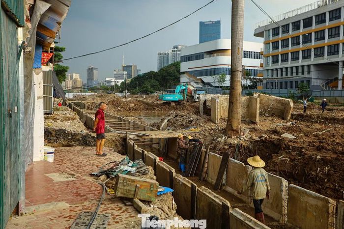 Dự án khởi công ngày 29/12/2017, có tổng mức đầu tư hơn 518,9 tỷ đồng. Diện tích đất cần thu hồi hơn 168.000 m², liên quan đến 517 hộ gia đình và một tổ chức.
