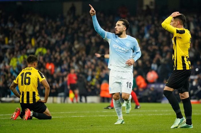  Man City đang hưng phấn sau thắng lợi 5-1 trước AEK Athens ở Champions League. 