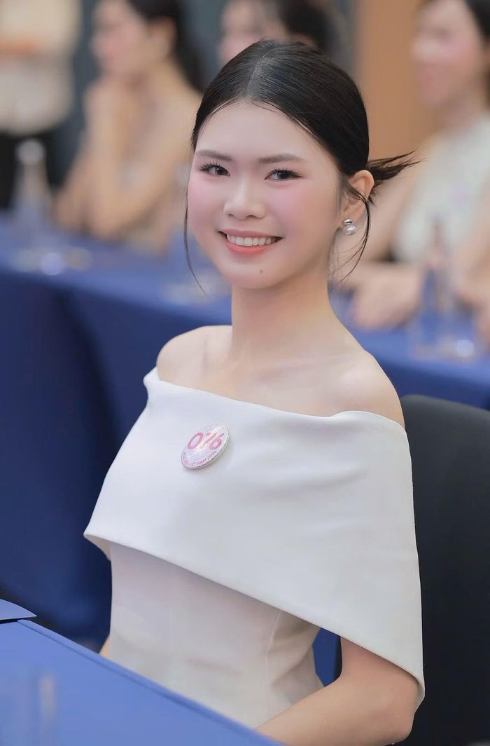 Trong hành trình tại Hoa hậu Việt Nam, chuyến đi đáng nhớ nhất với Yến Nhi là tại Vân Đồn - Quảng Ninh, khi cô và các thí sinh cơ hội trải nghiệm cào ngao, dọn rác trên bãi biển và tham gia các hoạt động trên biển.