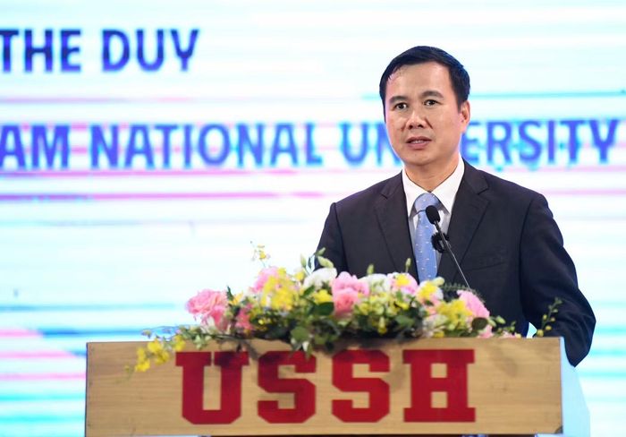PGS.TS Bùi Thế Duy, Giám đốc Đại học Quốc gia Hà Nội phát biểu tại chương trình. Ảnh: Trọng Tài