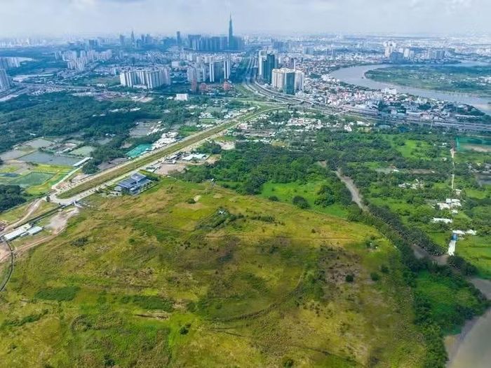 Nhà ở luôn là phân khúc cốt lõi và nhạy cảm nhất của thị trường BĐS, bởi nó gắn trực tiếp với cả giá trị kinh tế lẫn bài toán an sinh xã hội.