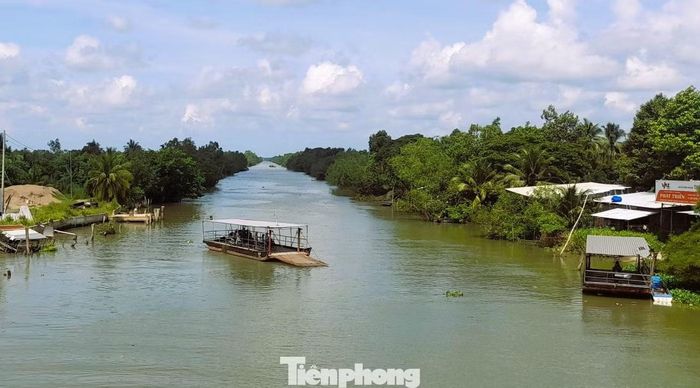 Cần Thơ yêu cầu rà soát toàn bộ phương tiện thủy nội địa, đặc biệt là các phương tiện tự chế và các “phà ngang dân sinh”.