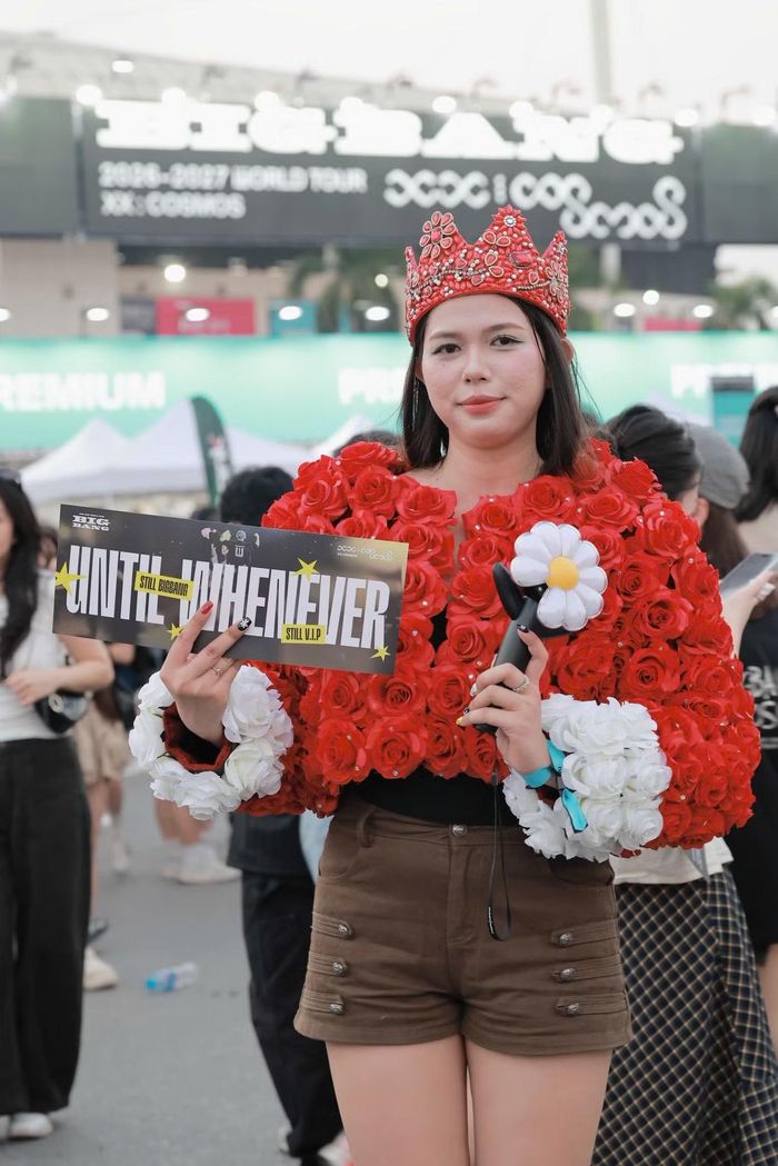 Big Bang vốn sở hữu DNA thời trang rất mạnh, đặc biệt khi nói đến tinh thần streetwear, oversized, denim, layering hay những món phụ kiện tạo điểm nhấn.