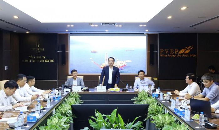 Tổng Giám đốc PVEP Nguyễn Thiện Bảo nhấn mạnh ý nghĩa chiến lược của việc phát huy thế mạnh, kết hợp nguồn lực và năng lực của ba đơn vị chủ lực thuộc PETROVIETNAM trong nghiên cứu, đầu tư và phát triển các dự án điện gió ngoài khơi.