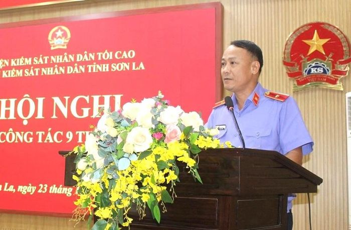 Đồng chí Vũ Trung Thành, Viện trưởng VKSND tỉnh Sơn La phát biểu kết luận Hội nghị.