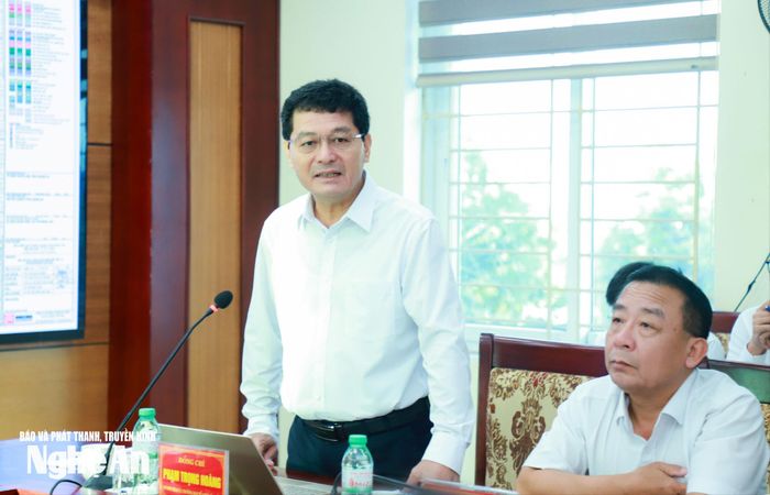 Đồng chí Phạm Trọng Hoàng - Ủy viên Ban Thường vụ Tỉnh ủy, Trưởng ban Tổ chức Tỉnh ủy phát biểu tại cuộc làm việc. Ảnh: Thành Duy