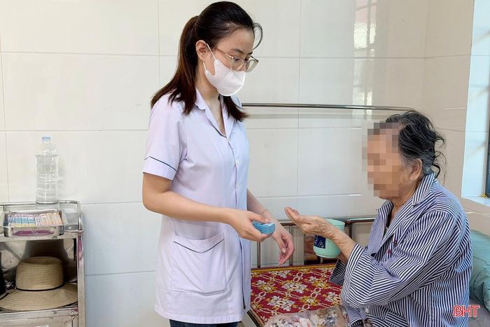 Đội ngũ điều dưỡng luôn là điểm tựa, đồng hành cùng với các bệnh nhân tại Bệnh viện Sức khỏe tâm thần Hà Tĩnh.