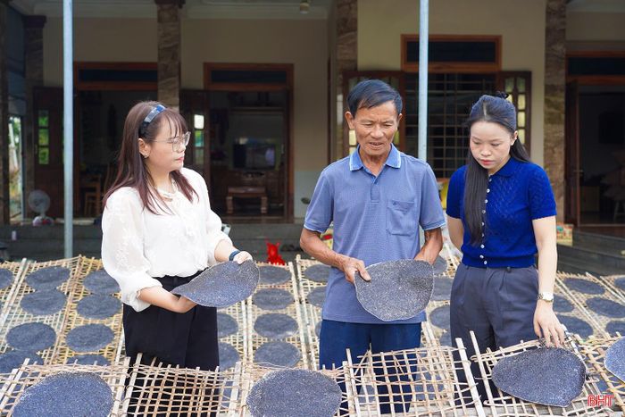 Với sự cần mẫn của người dân và sự đồng hành của chính quyền địa phương, nghề làm bánh đa vừng thôn Long Tiến đang tiếp tục được gìn giữ, từng bước mở rộng thị trường, đưa đặc sản quê hương Đồng Tiến đến với đông đảo người tiêu dùng.