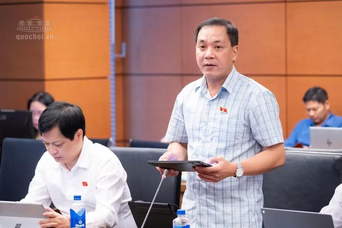 Đại biểu Nguyễn Tiến Hùng (Đoàn ĐBQH thành phố Huế). (Ảnh: QH)