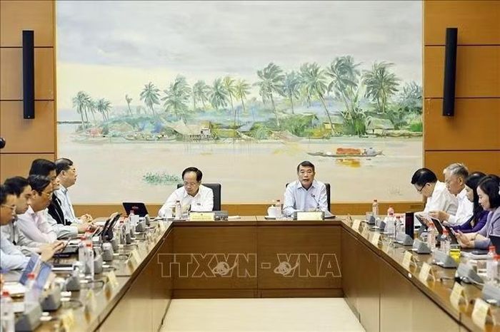 Thủ tướng Lê Minh Hưng, đại biểu Quốc hội TP Hải Phòng phát biểu. Ảnh: Doãn Tấn/TTXVN