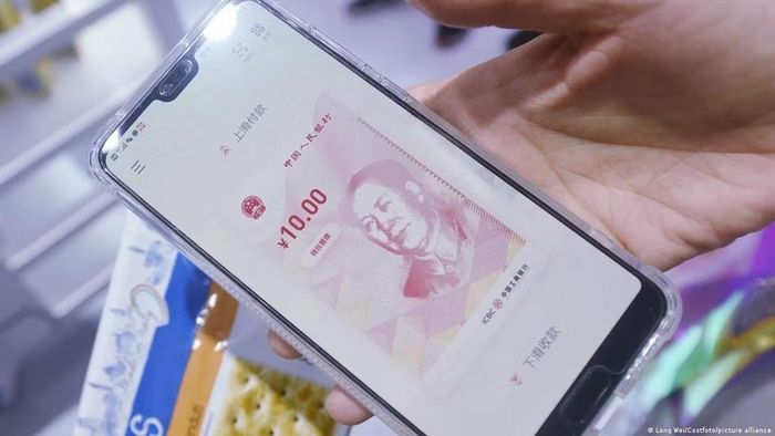 Trung Quốc sử dụng các ứng dụng cho nhiều dịch vụ công. Ảnh: Cosfoto