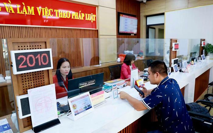 Các cấp ngành TP Hà Nội xác định việc cải cách TTHC từ yêu cầu của người dân và doanh nghiệp. Ảnh: Quang Phong/Báo Tin tức và Dân tộc