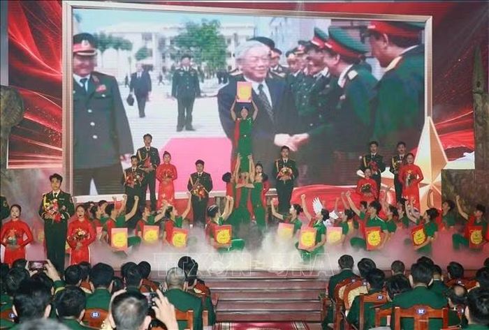 Chương trình nghệ thuật tại lễ kỷ niệm. Ảnh: Trọng Đức/TTXVN