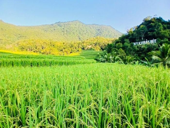 Bản Bút có cảnh sắc nguyên sơ (Ảnh: UBND xã Nam Xuân)