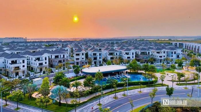 Khu đô thị được quy hoạch với hệ thống nhà ở, hạ tầng nội khu và tiện ích.
