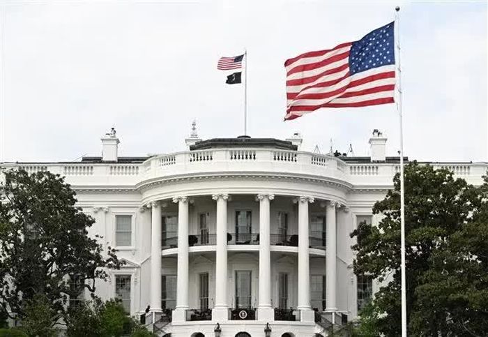 Quang cảnh bên ngoài Nhà Trắng ở thủ đô Washington DC., Mỹ. Ảnh: THX/TTXVN