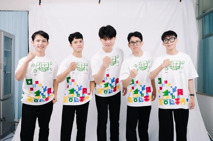 SInh viên Trường Đại học Sư phạm Kỹ thuật Đà Nẵng với ý tưởng giúp người điếc bẩm sinh và người khiếm thính có thể giao tiếp, kết nối với cộng đồng.