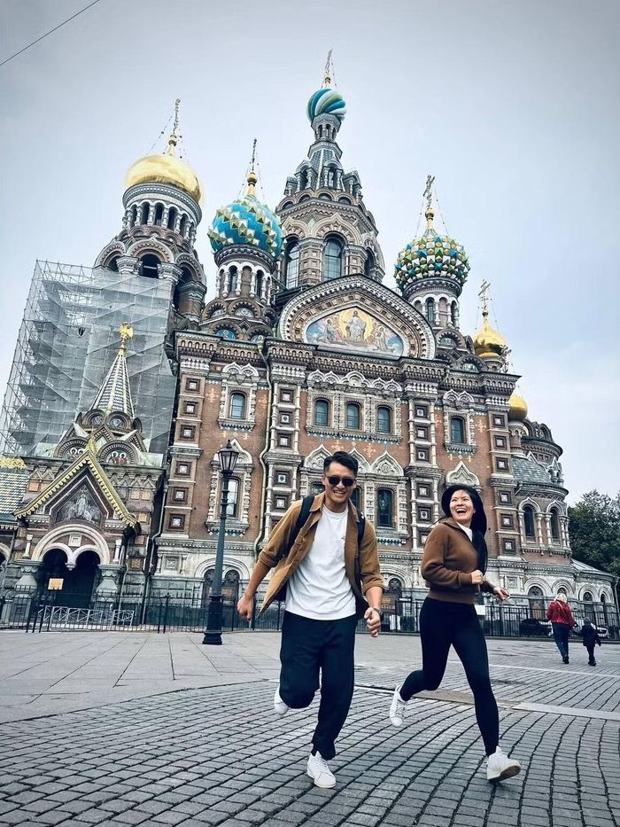 Gia đình chị Võ Thùy Linh bất ngờ trước vẻ đẹp của Saint Petersburg với những công trình kiến trúc cổ kính