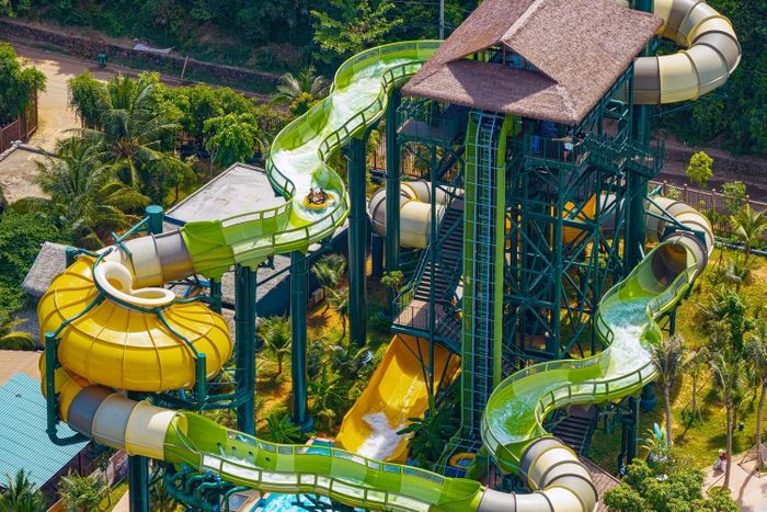 Trò chơi Lốc xoáy nhiệt đới thuộc dòng trò chơi PowerRAPIDS mang đến trải nghiệm vượt ghềnh với chuyển động của dòng nước. 