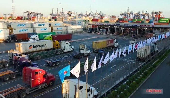 TP. Hồ Chí Minh cần đồng bộ hạ tầng sản xuất, lưu thông hàng hóa và logistics, tạo nền tảng phát triển chuỗi cung ứng.