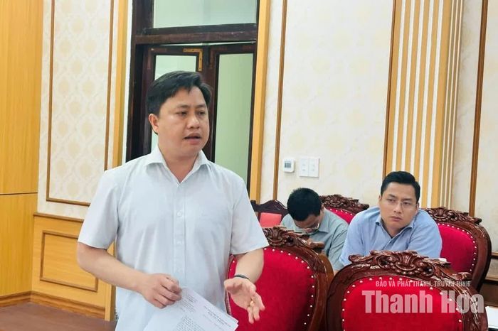 Giám đốc Sở Nông nghiệp và Môi trường Lê Văn Tiến phát biểu tại hội nghị.