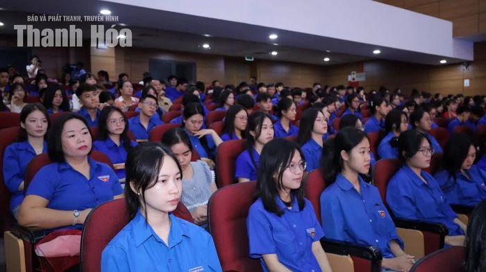 Đoàn viên thanh niên dự vòng chung kết.