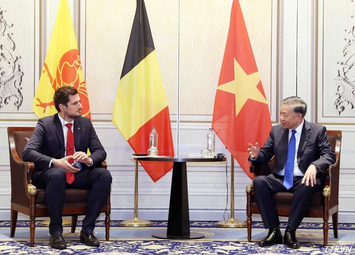 Tổng Bí thư, Chủ tịch nước Tô Lâm tiếp Bộ trưởng, Thủ hiến vùng Wallonie, ông Adrien Dolimont. Ảnh: Thống Nhất/TTXVN
