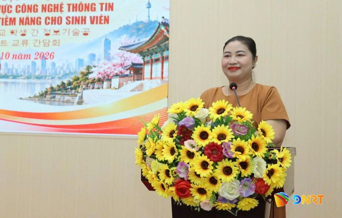 PGS.TS Vũ Thị Phương Anh, Quyền Hiệu trưởng Trường Cao đẳng Đà Nẵng hy vọng sự hợp tác sẽ phát triển tốt hơn trong thời gian tới. Ảnh: D.LỆ