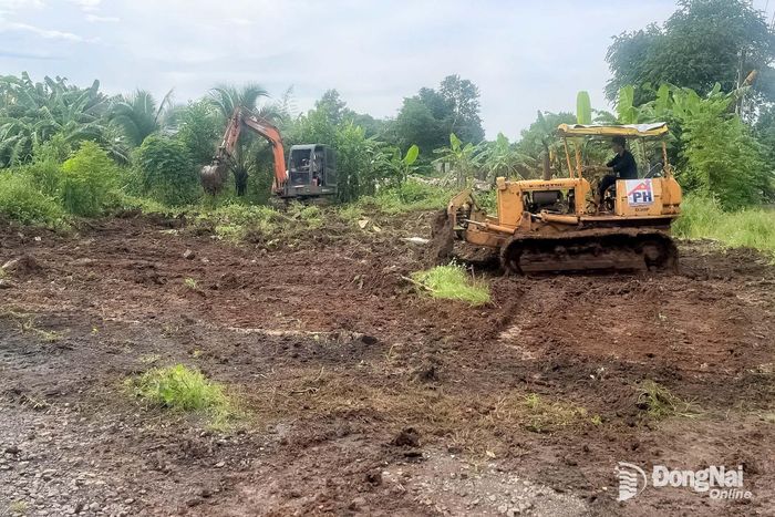 Thi công Dự án Thành phần 1-2, bồi thường, hỗ trợ, tái định cư và xây dựng đường gom, đường bên thuộc Dự án Đường vành đai 4 - Thành phố Hồ Chí Minh, đoạn qua địa bàn thành phố Đồng Nai.
