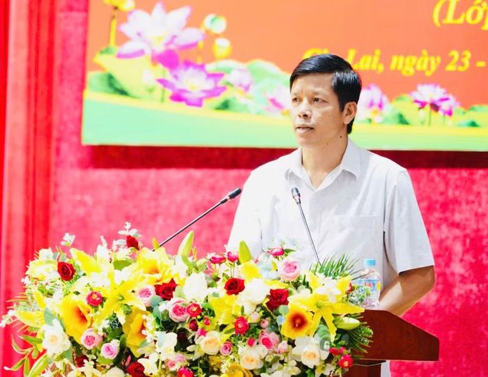 Phó Chủ tịch Ủy ban MTTQ Việt Nam tỉnh Đinh Ngọc Hải phát biểu khai mạc lớp tập huấn. Ảnh: Nguyễn Hân