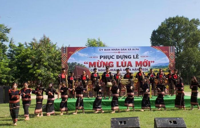  Trình diễn cồng chiêng tại buổi lễ. Ảnh: Vũ Chi 