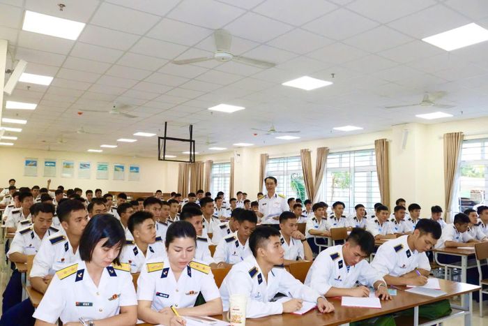 Học viên tham gia lớp bồi dưỡng.