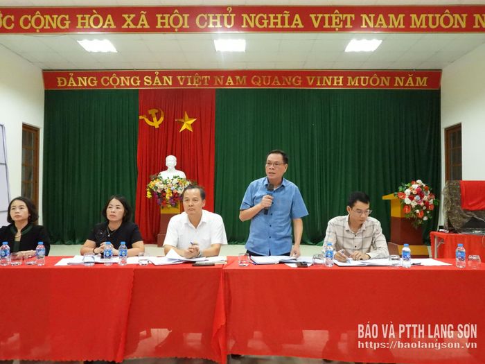 Chủ tịch UBND phường phát biểu làm rõ hơn các nội dung kiến nghị của các trường hợp bị ảnh hưởng