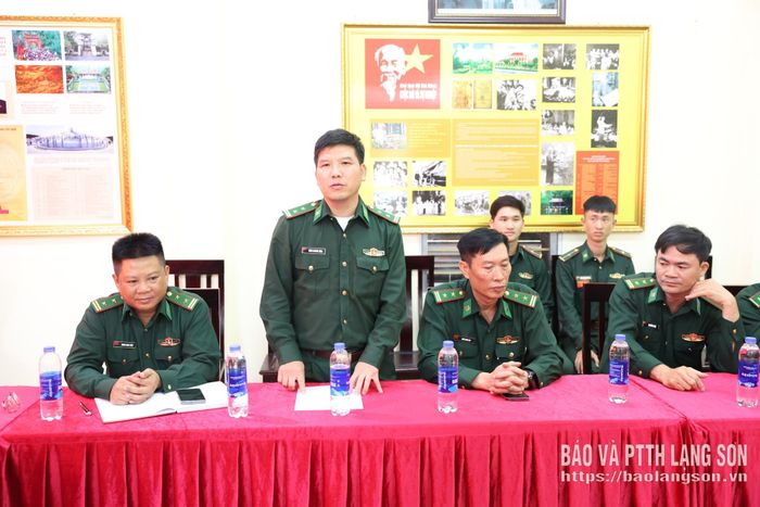 Chỉ huy Đồn Biên phòng Bắc Xa báo cáo tại chương trình