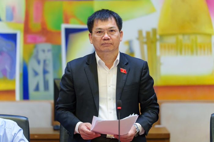 Đại biểu Dương Khắc Mai, Phó trưởng Đoàn chuyên trách, Đoàn ĐBQH tỉnh Lâm Đồng phát biểu tại phiên thảo luận tổ