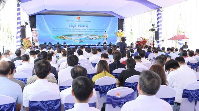 Toàn cảnh hội nghị kết nối doanh nghiệp, xúc tiến đầu tư vào các xã Tây Nam Lâm Đồng